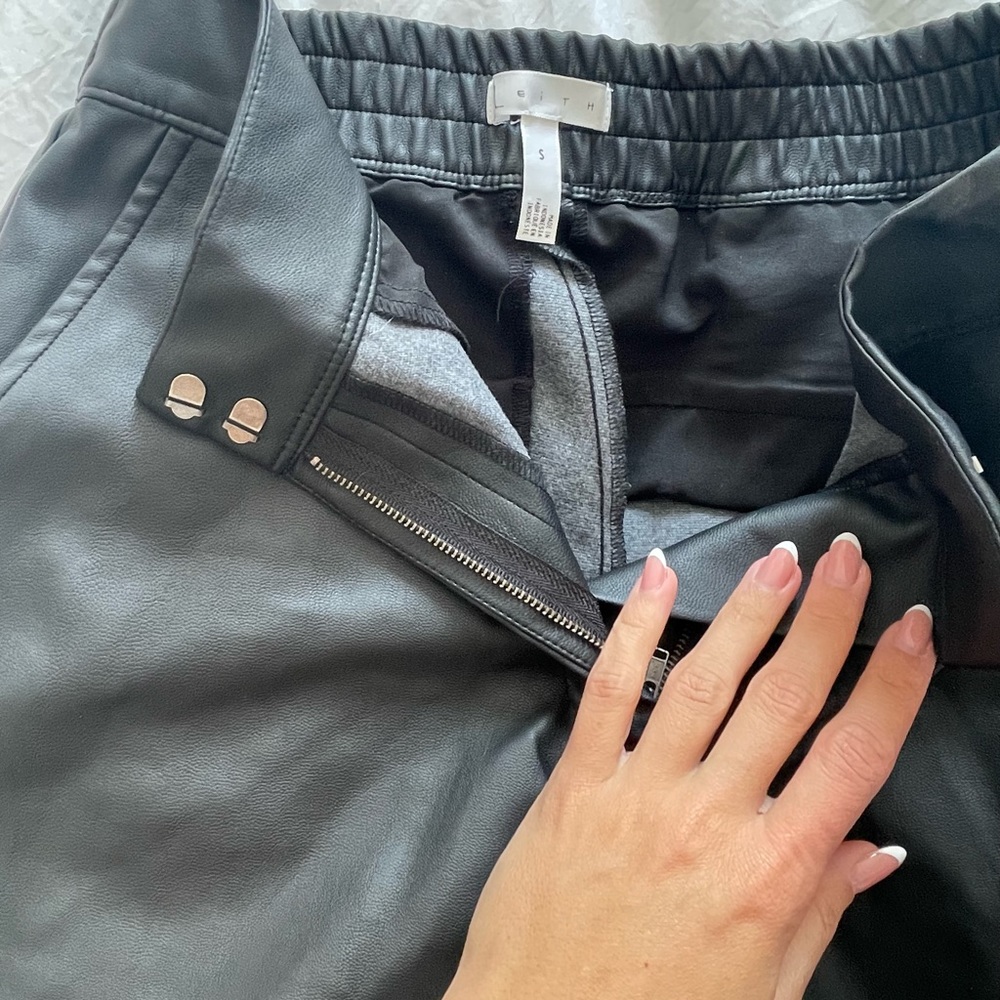 LEITH leather shorts size small